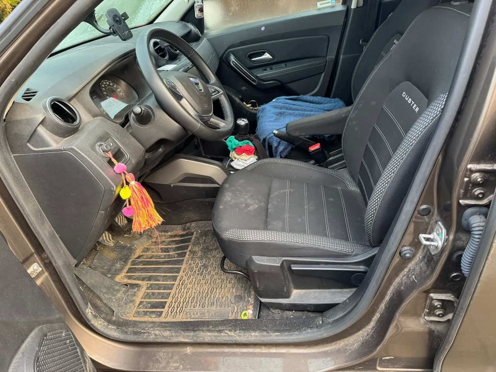 Před čištěním – detail interiéru