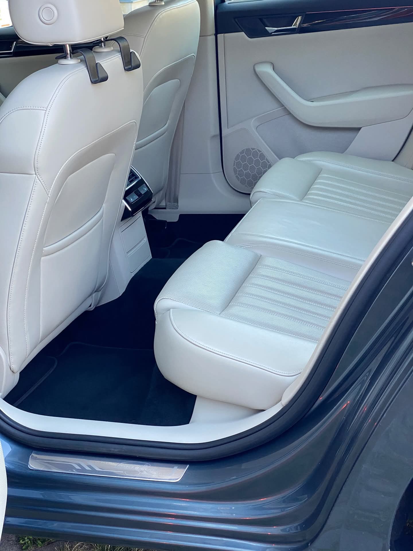 Rychlé čištění interiéru auta – BASIC servis pro svěžest a čistotu